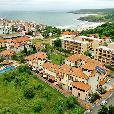Asti Arthotel فندق 3*