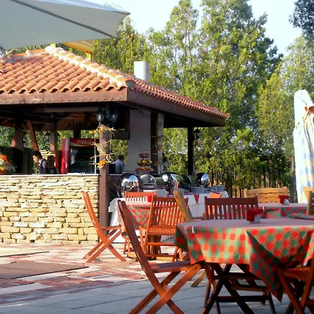 فندق Asti Arthotel