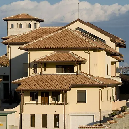 فندق Asti Arthotel 3*