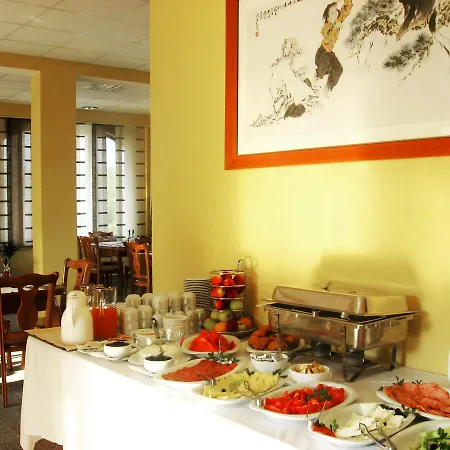 فندق Asti Arthotel