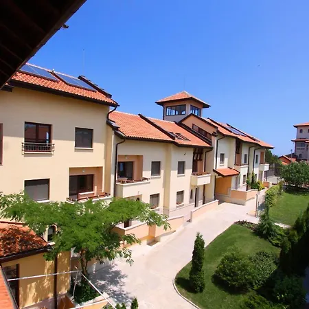 Asti Arthotel سينيموريتس